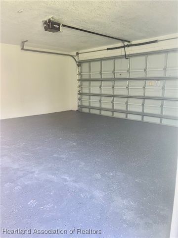 435 Vanguard Avenue NW, Lake Placid, FL 33852