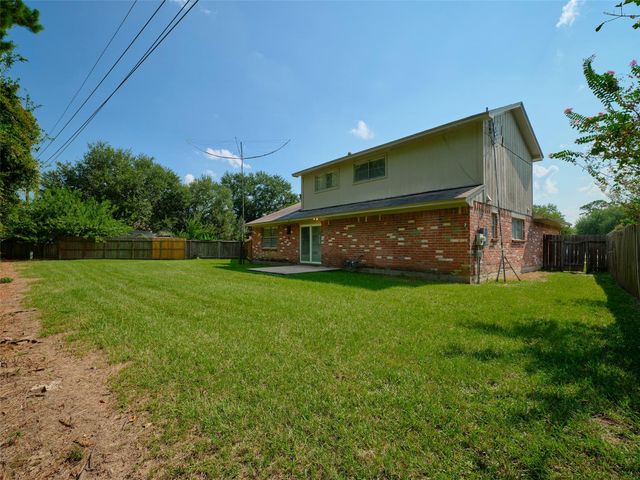 9438 Cedar Point Circle, Houston, TX 77070