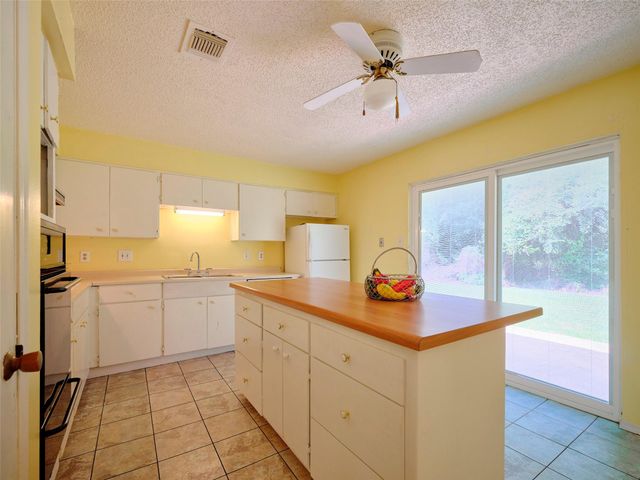 9438 Cedar Point Circle, Houston, TX 77070