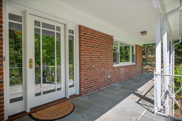 79 N Healy Avenue, Hartsdale, NY 10530