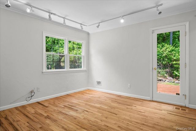 79 N Healy Avenue, Hartsdale, NY 10530