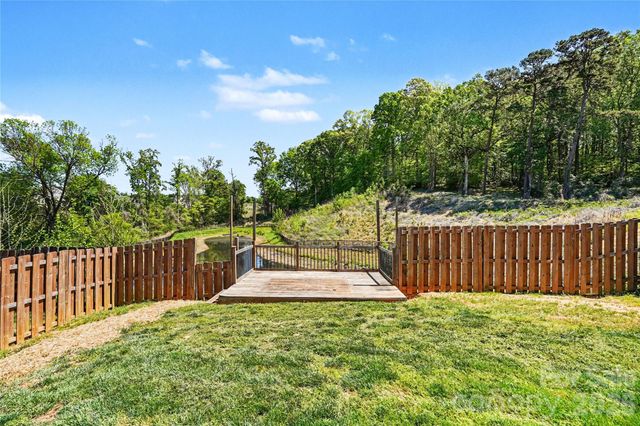 5048 Thomasville Drive, Belmont, NC 28012