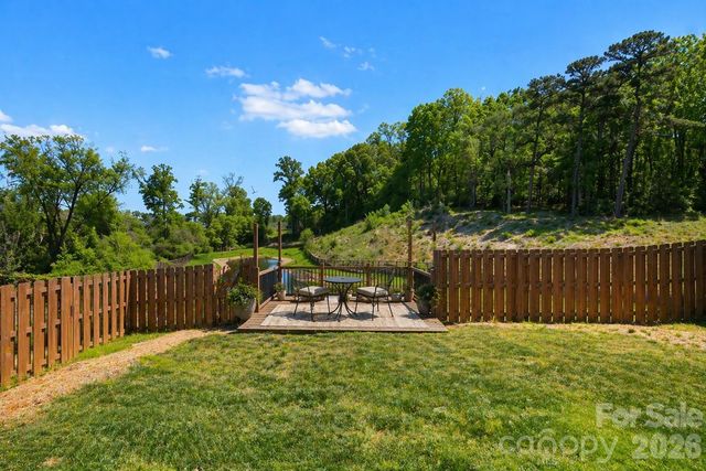 5048 Thomasville Drive, Belmont, NC 28012