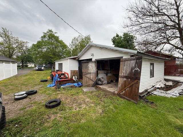 552 E Chillicothe Avenue 552 E Chillicothe Avenue, Bellefontaine, OH 43311