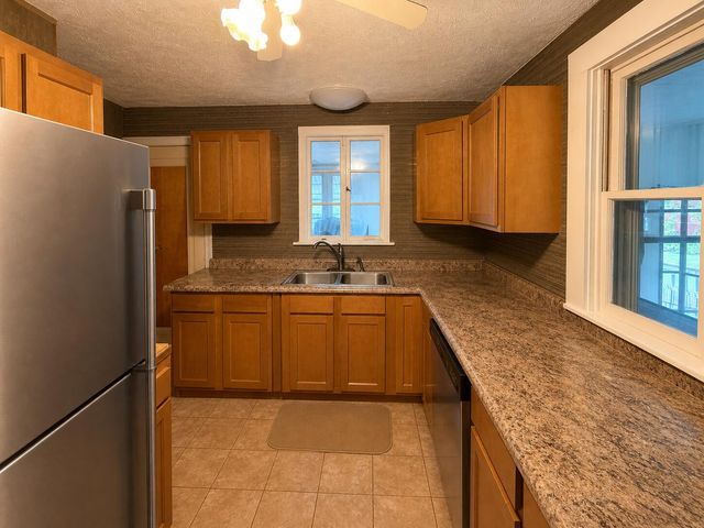 552 E Chillicothe Avenue 552 E Chillicothe Avenue, Bellefontaine, OH 43311