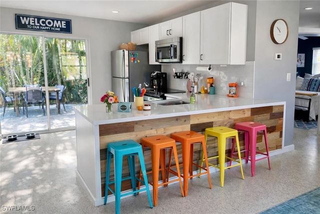 7499 Cares Away Park CIR, Bokeelia, FL 33922