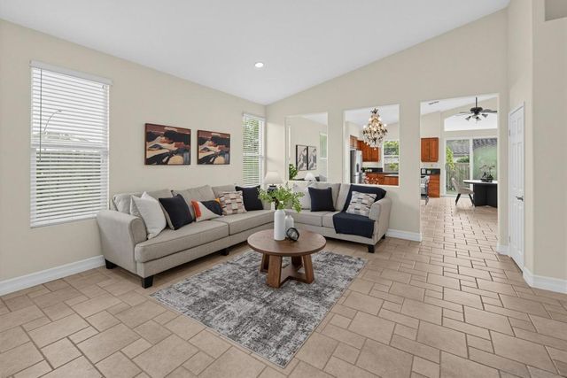 6268 Canyon Bluff Ct, San Diego, CA 92121