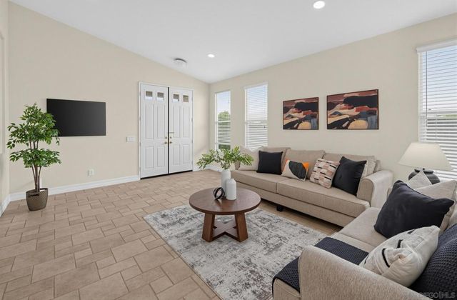 6268 Canyon Bluff Ct, San Diego, CA 92121