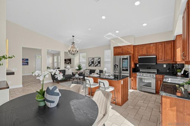 6268 Canyon Bluff Ct, San Diego, CA 92121