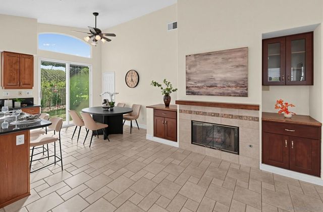 6268 Canyon Bluff Ct, San Diego, CA 92121
