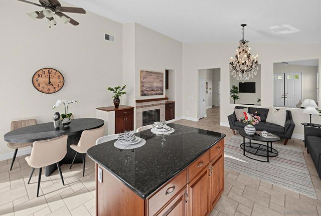 6268 Canyon Bluff Ct, San Diego, CA 92121