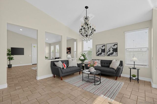 6268 Canyon Bluff Ct, San Diego, CA 92121