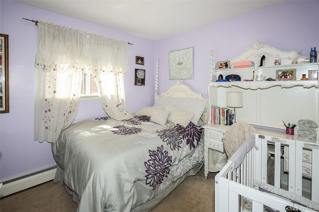 8 Pickwood Lane, Great Neck, NY 11024