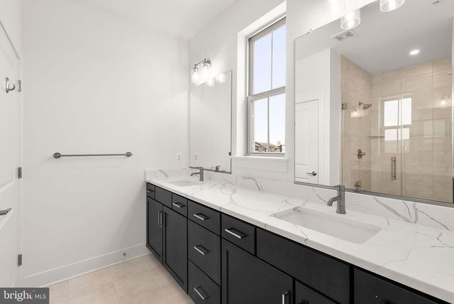 10124 DALMATIAN ST, Rockville, MD 20850