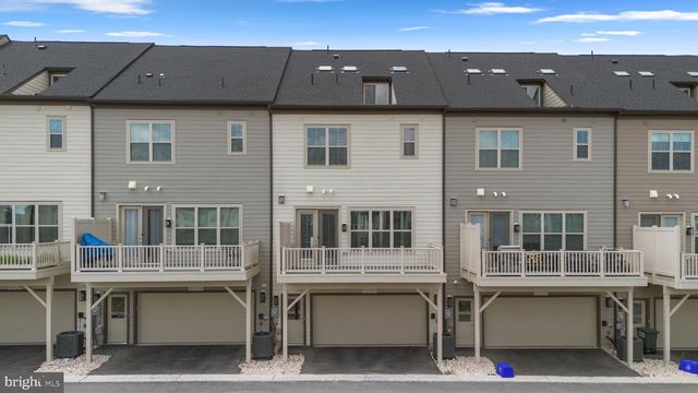 10124 DALMATIAN ST, Rockville, MD 20850