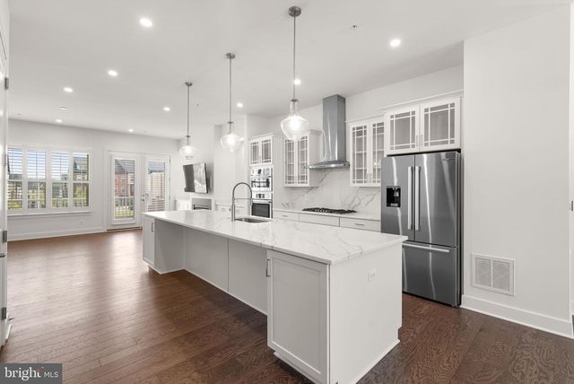 10124 DALMATIAN ST, Rockville, MD 20850