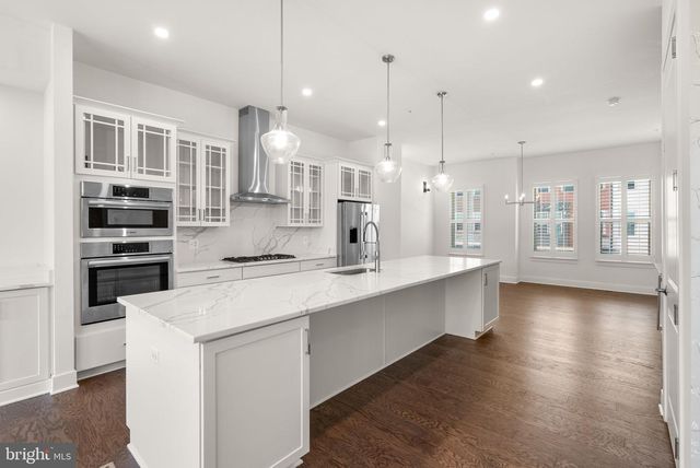 10124 DALMATIAN ST, Rockville, MD 20850