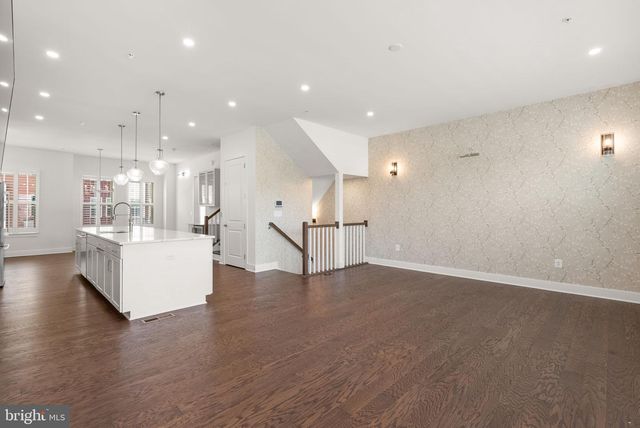 10124 DALMATIAN ST, Rockville, MD 20850