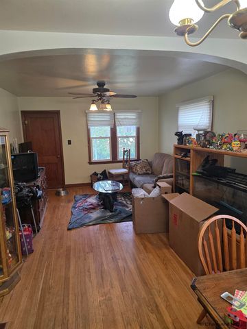 103 E 6TH AVE, Cheyenne, WY 82001