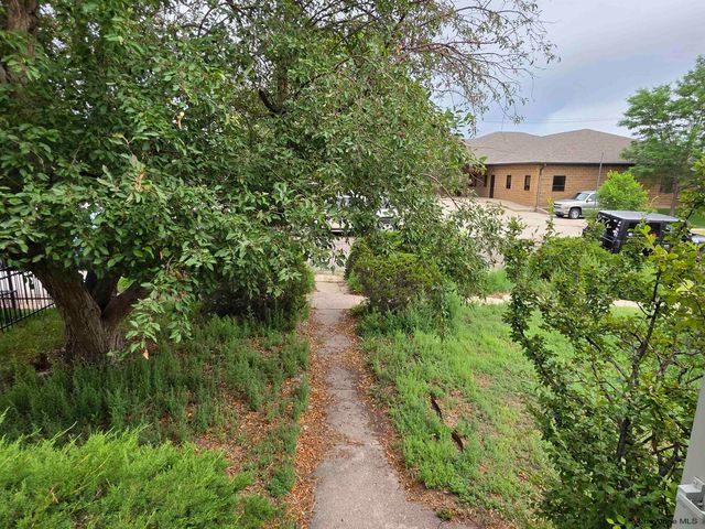 103 E 6TH AVE, Cheyenne, WY 82001