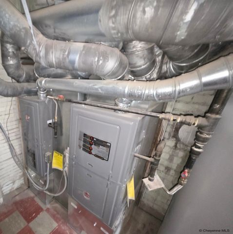 103 E 6TH AVE, Cheyenne, WY 82001