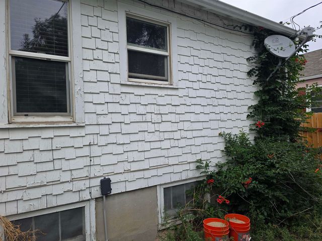 103 E 6TH AVE, Cheyenne, WY 82001