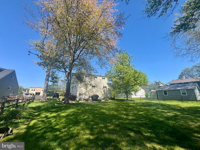 520 OLIVE ST, Warminster, PA 18974