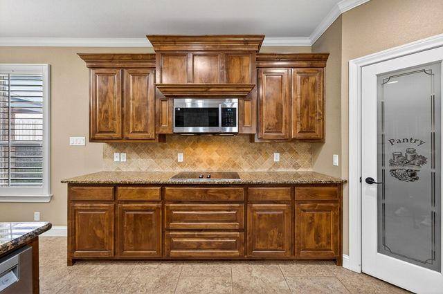 1003 Almont Place, Midland, TX 79705