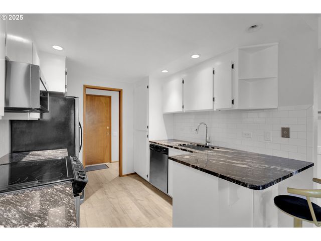 2512 Se BAYPOINT Dr 37, Vancouver, WA 98683