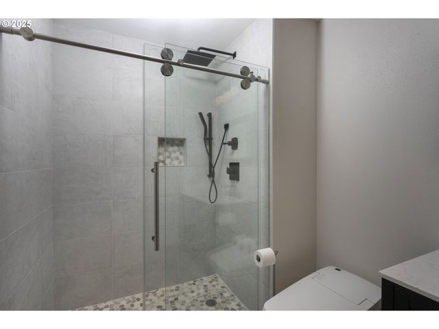 2512 Se BAYPOINT Dr 37, Vancouver, WA 98683