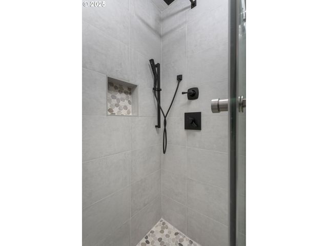 2512 Se BAYPOINT Dr 37, Vancouver, WA 98683