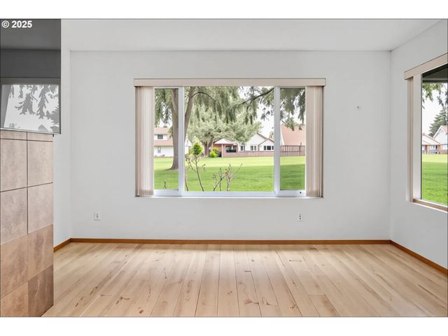 2512 Se BAYPOINT Dr 37, Vancouver, WA 98683