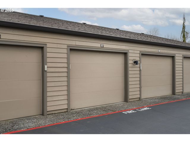 2512 Se BAYPOINT Dr 37, Vancouver, WA 98683