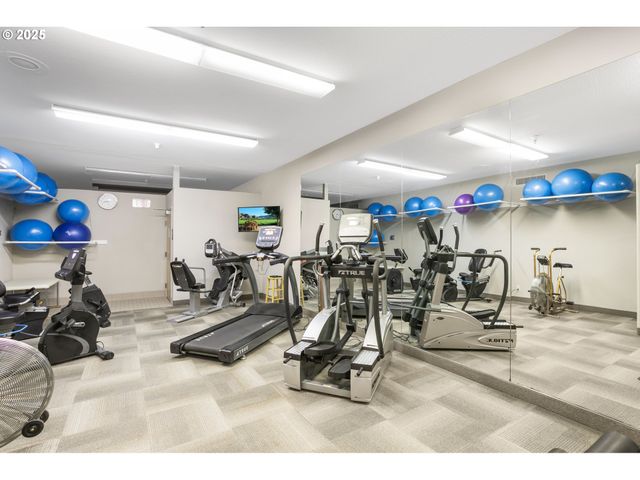 2512 Se BAYPOINT Dr 37, Vancouver, WA 98683