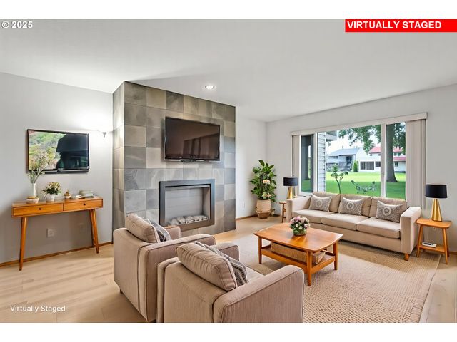 2512 Se BAYPOINT Dr 37, Vancouver, WA 98683