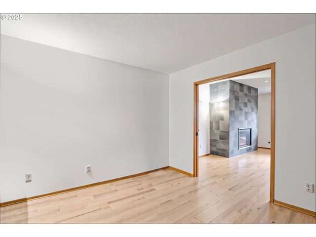 2512 Se BAYPOINT Dr 37, Vancouver, WA 98683