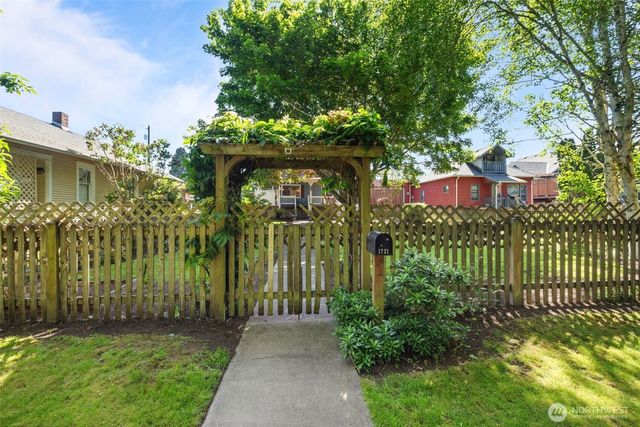1721 McDougall Avenue, Everett, WA 98201