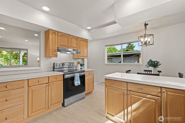 1721 McDougall Avenue, Everett, WA 98201