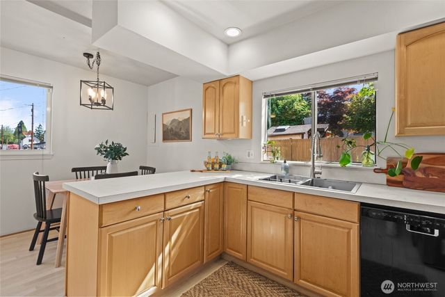 1721 McDougall Avenue, Everett, WA 98201