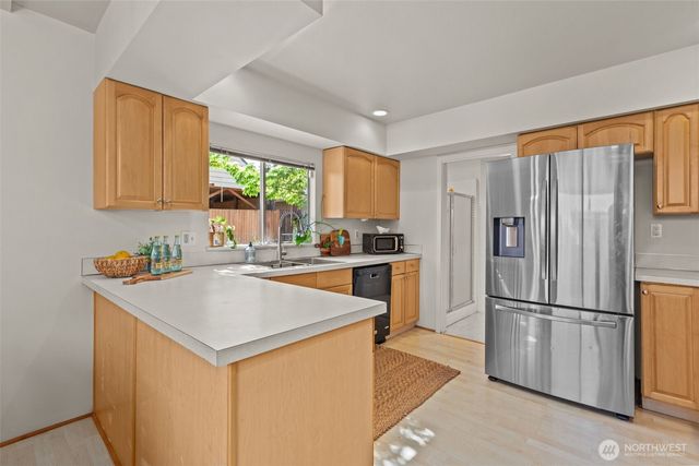 1721 McDougall Avenue, Everett, WA 98201
