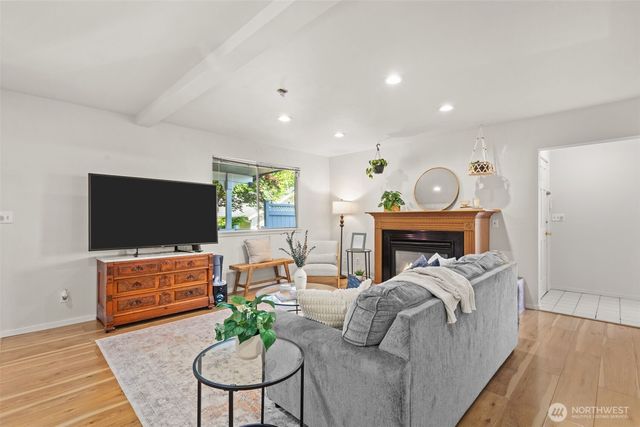 1721 McDougall Avenue, Everett, WA 98201