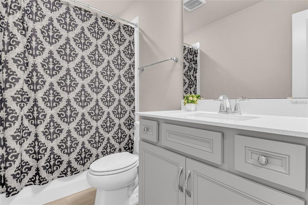 Image 13 of property listing at 14328 SAPELO BEACH DRIVE, Orlando, FL 32827