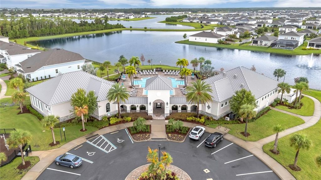 Image 22 of property listing at 14328 SAPELO BEACH DRIVE, Orlando, FL 32827