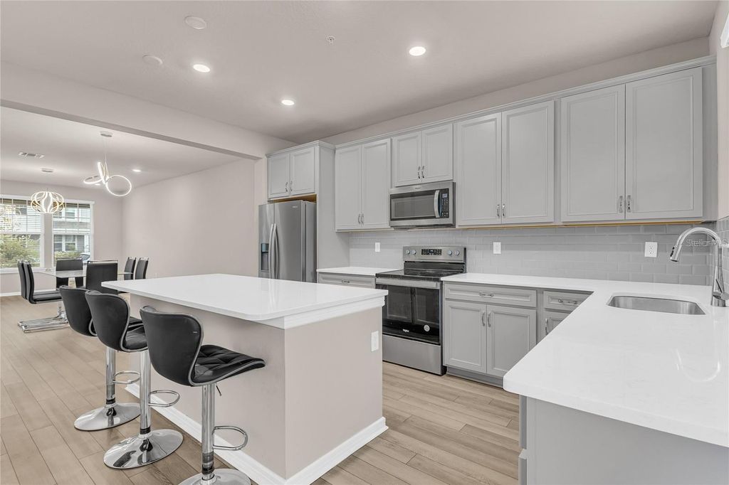 Image 4 of property listing at 14328 SAPELO BEACH DRIVE, Orlando, FL 32827