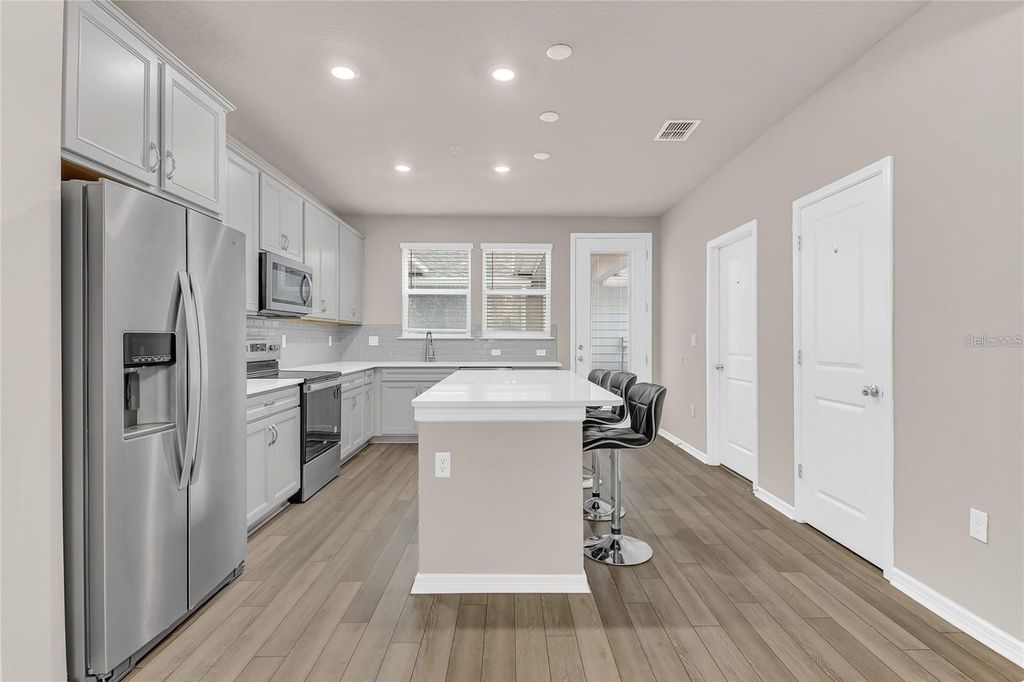 Image 9 of property listing at 14328 SAPELO BEACH DRIVE, Orlando, FL 32827