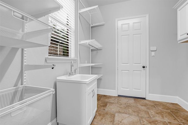 107 N Almondell Circle, The Woodlands, TX 77354