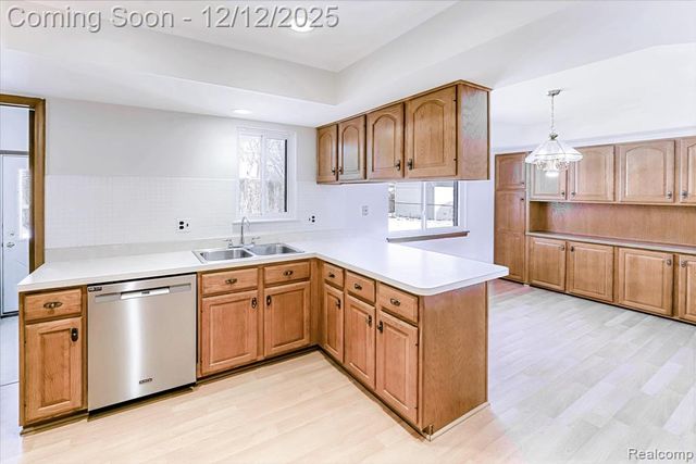 11503 Anna Lisa Drive, Sterling Heights, MI 48312