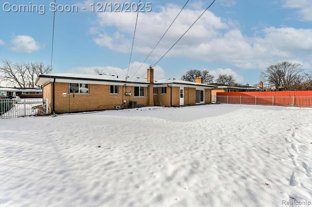 11503 Anna Lisa Drive, Sterling Heights, MI 48312