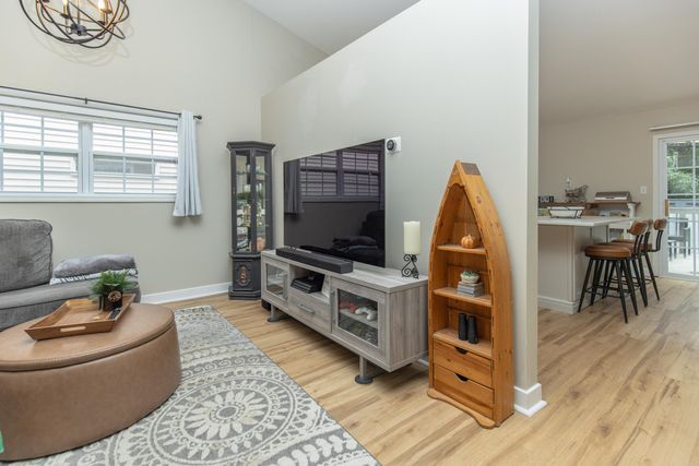 1927 Cory Lane, Chesterton, IN 46304