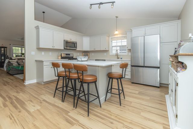 1927 Cory Lane, Chesterton, IN 46304